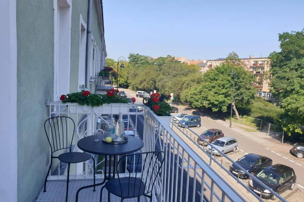 Apartament W Kamienicy Przy Plantach Kalisz  Exterior photo